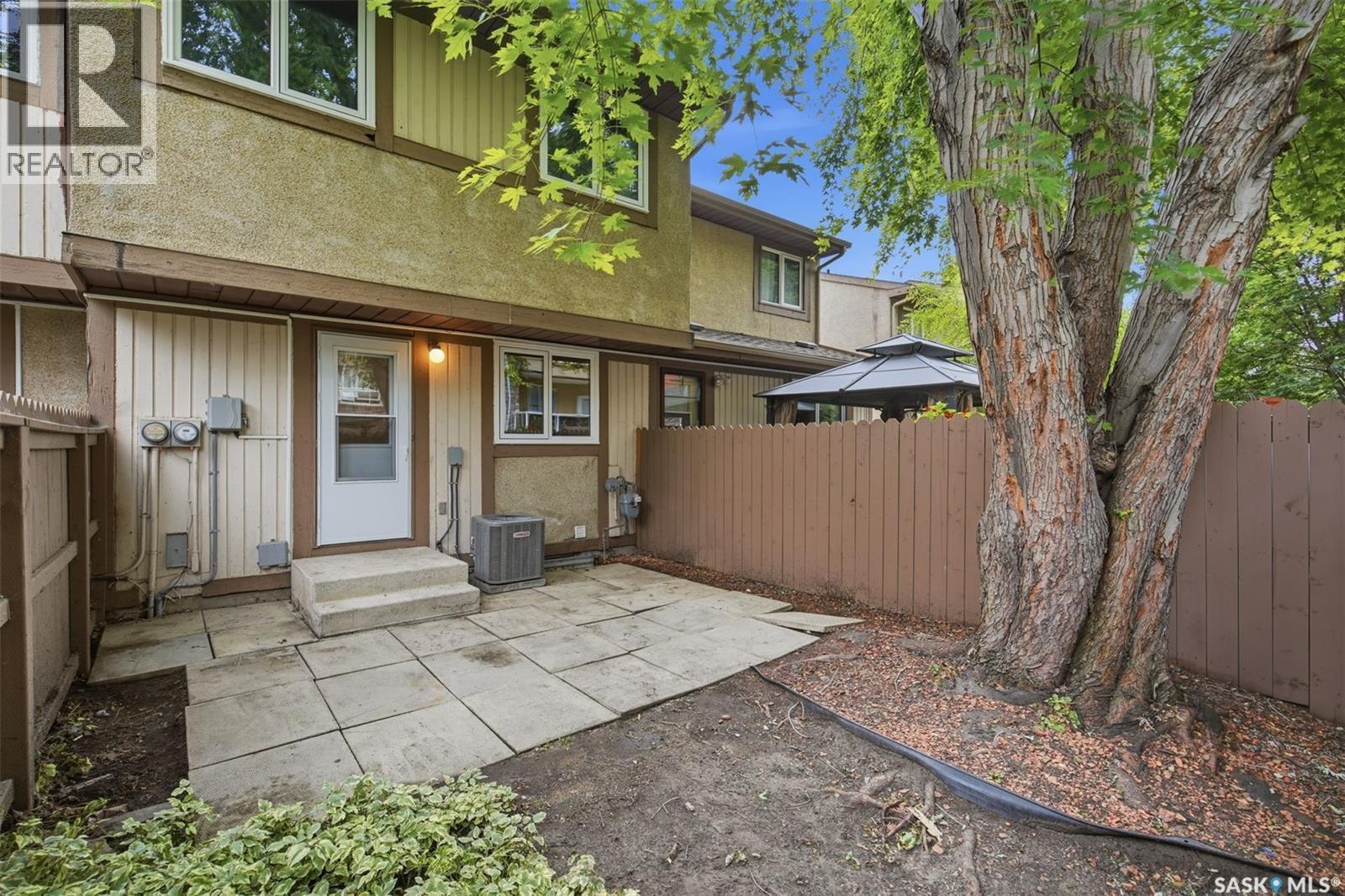 9 1128 Mckercher Drive, Saskatoon, SK - Outdoor