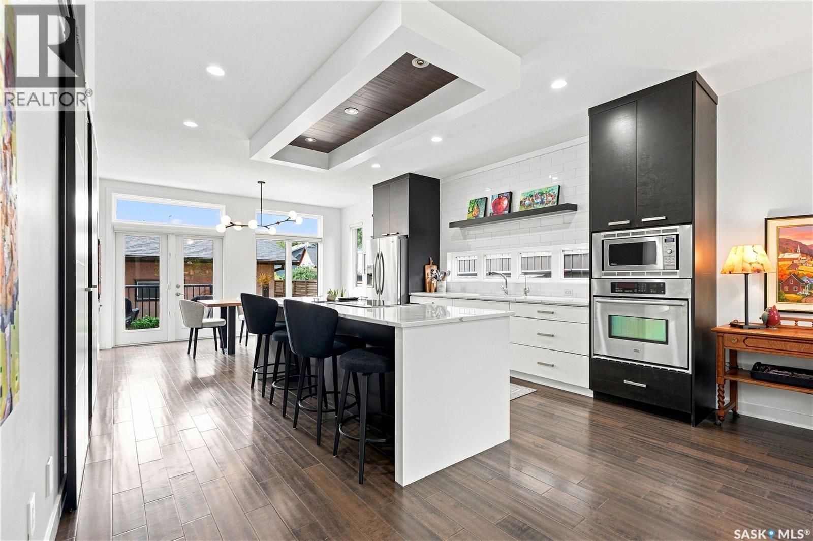 1210 Broadway Avenue, Saskatoon, SK - Indoor
