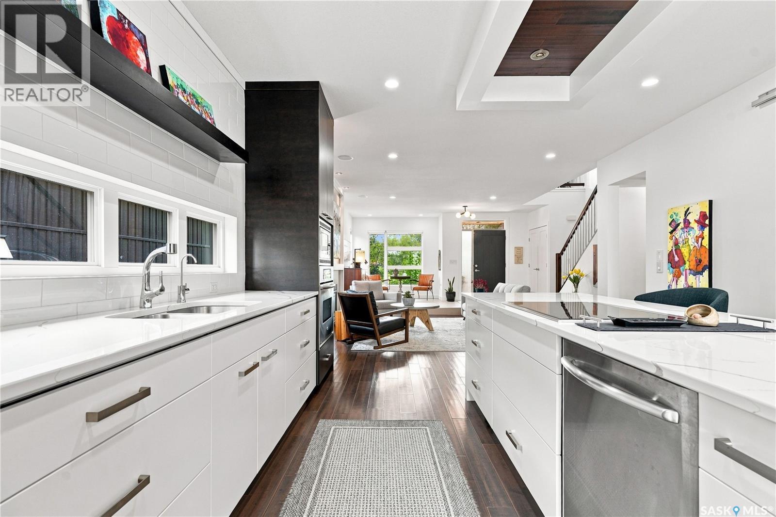 1210 Broadway Avenue, Saskatoon, SK - Indoor Photo Showing Kitchen