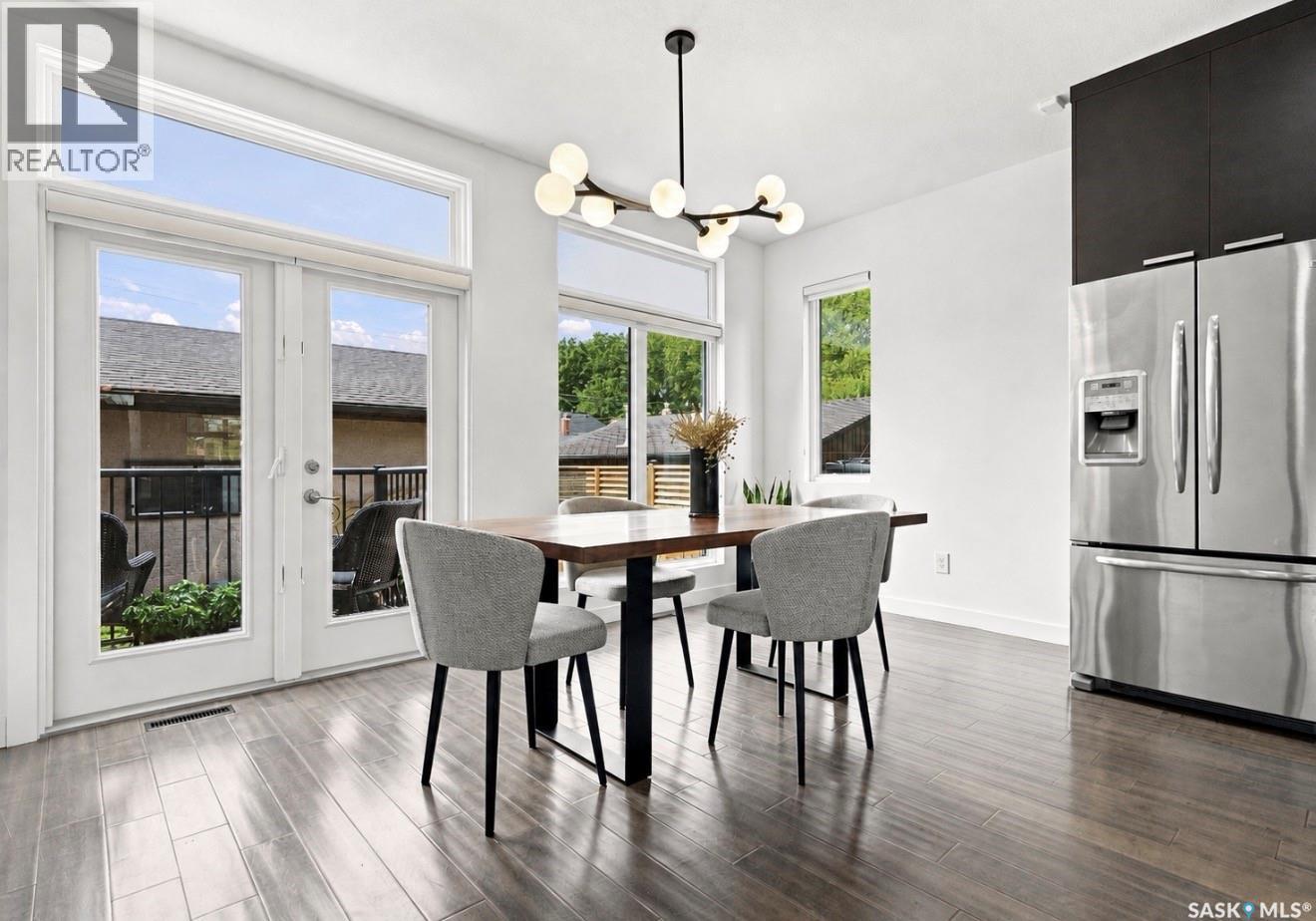 1210 Broadway Avenue, Saskatoon, SK - Indoor Photo Showing Dining Room