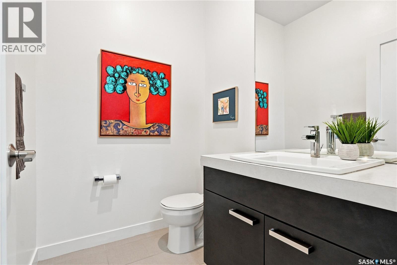 1210 Broadway Avenue, Saskatoon, SK - Indoor Photo Showing Bathroom