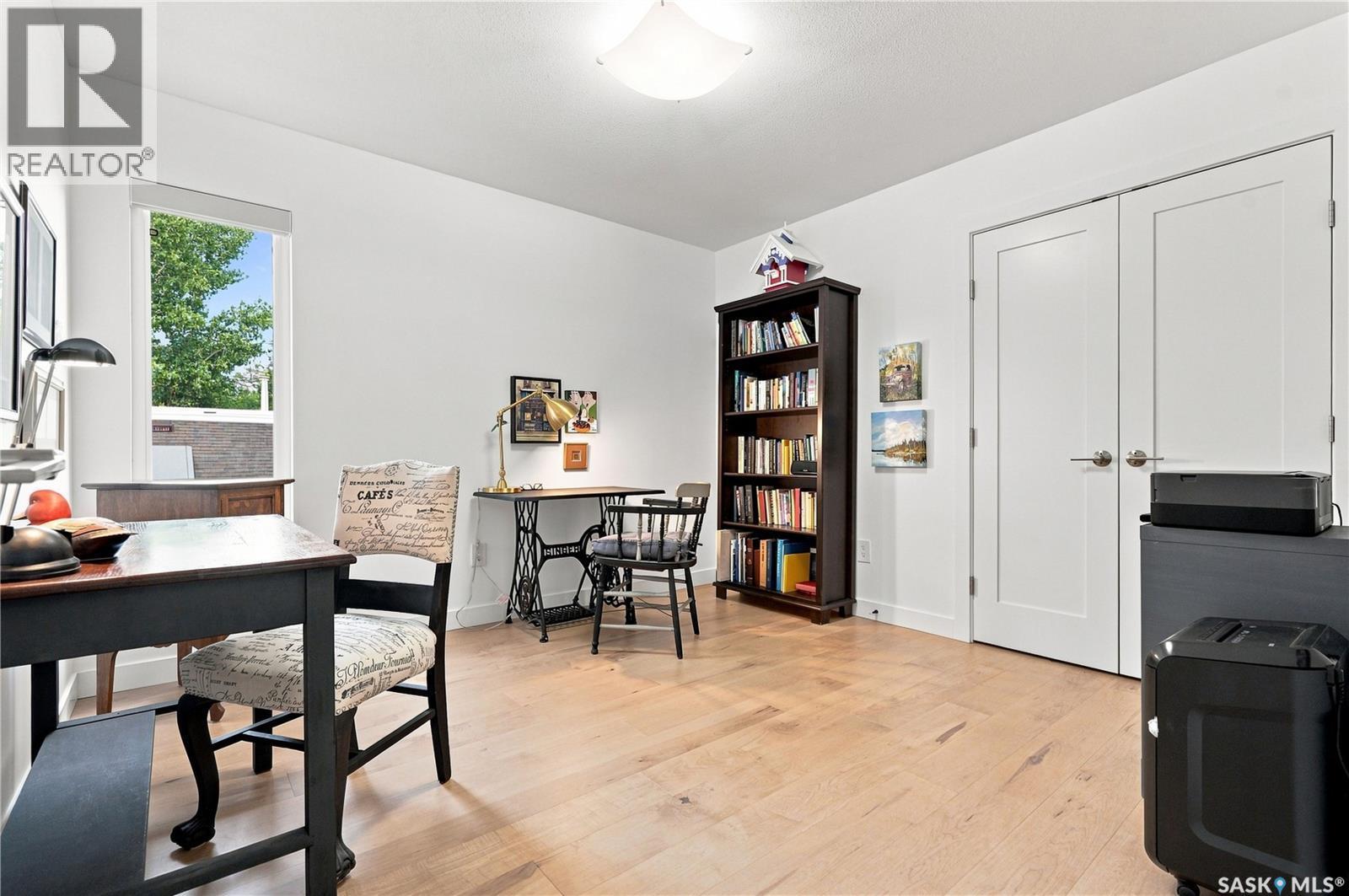 1210 Broadway Avenue, Saskatoon, SK - Indoor