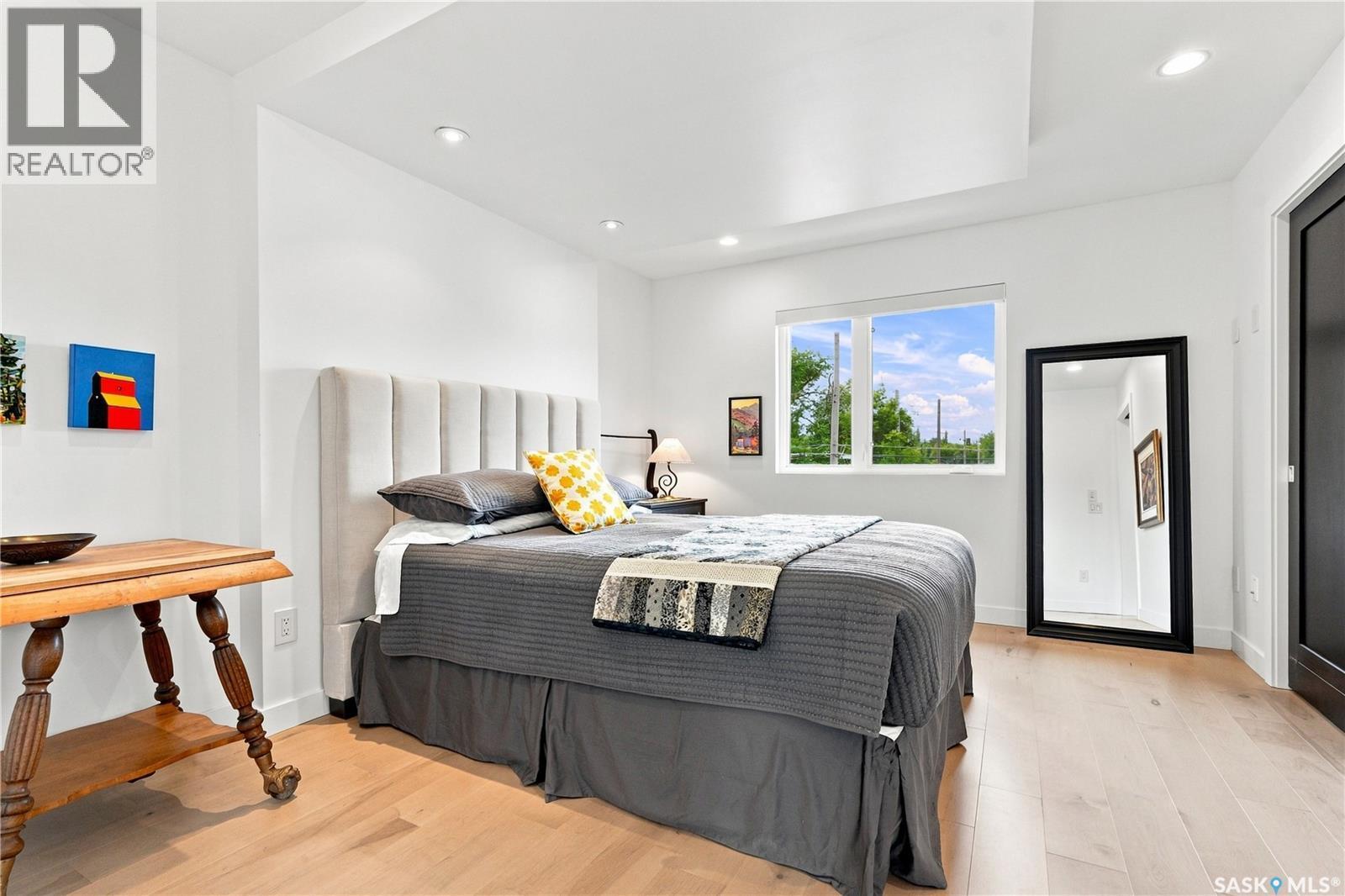 1210 Broadway Avenue, Saskatoon, SK - Indoor Photo Showing Bedroom