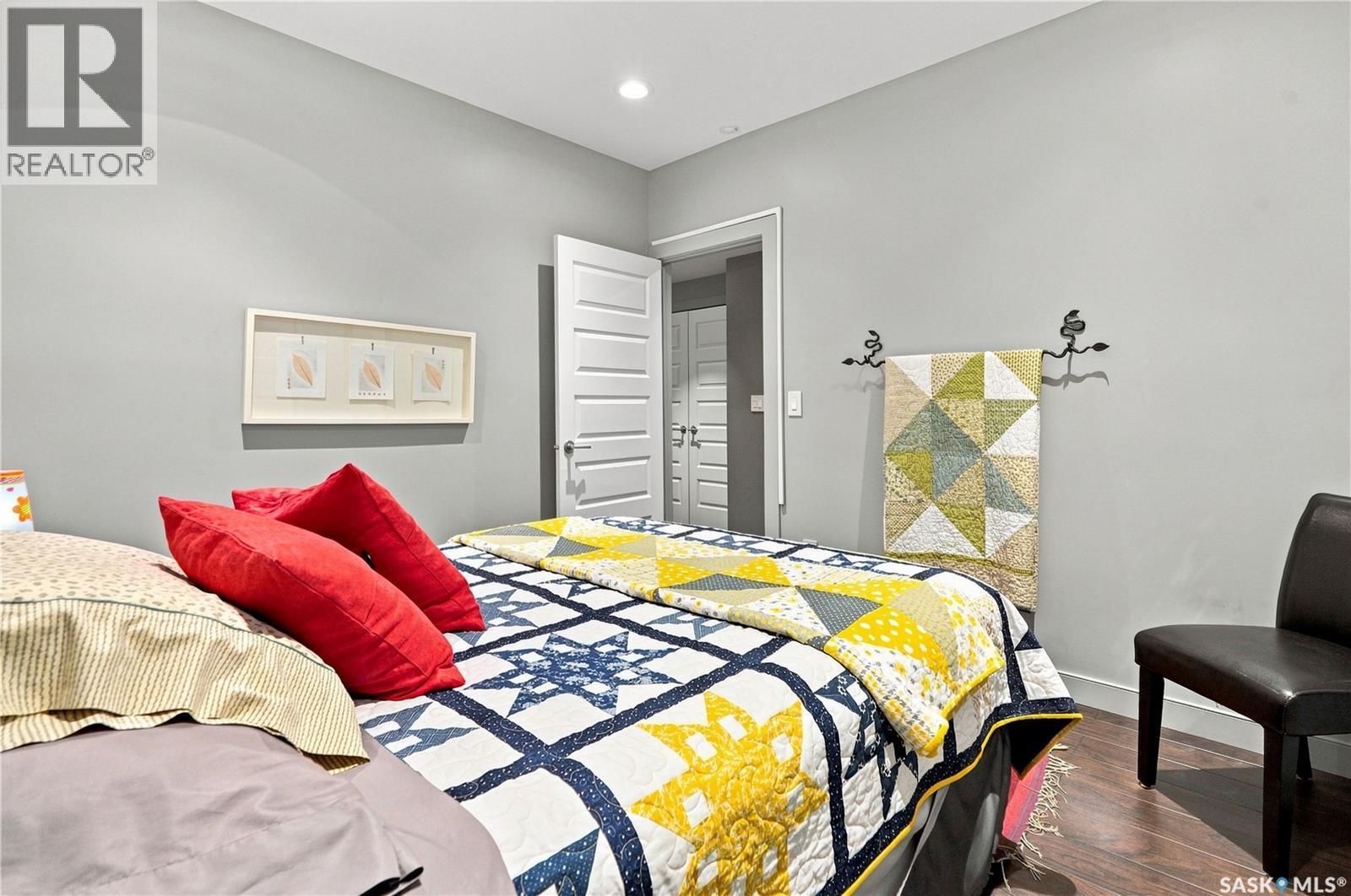 1210 Broadway Avenue, Saskatoon, SK - Indoor Photo Showing Bedroom