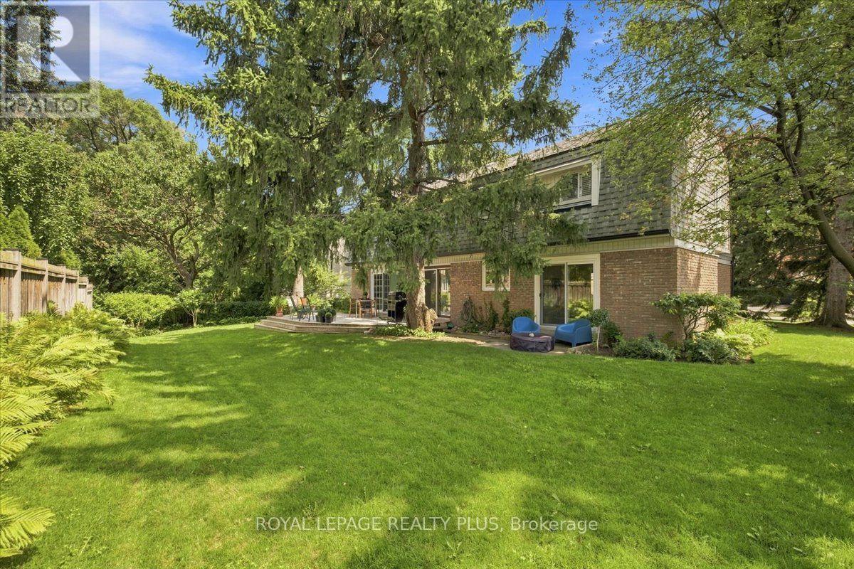 1721 Medallion Court, Mississauga, ON - Outdoor