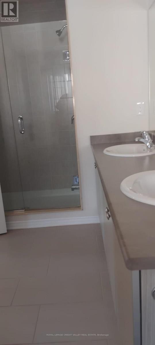 76 Fleming Crescent, Haldimand, ON - Indoor Photo Showing Bathroom