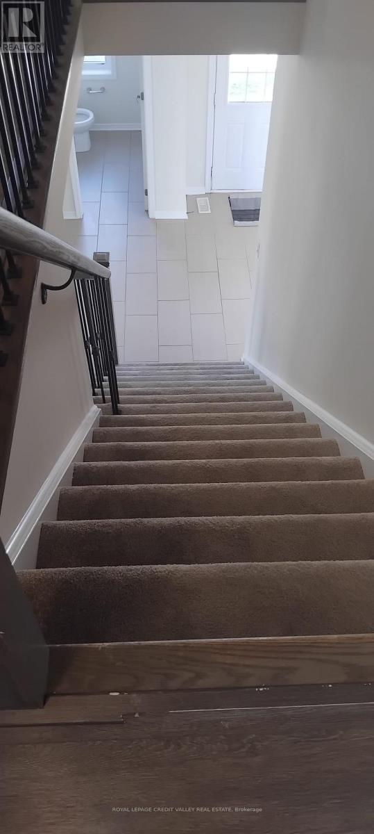 76 Fleming Crescent, Haldimand, ON - Indoor Photo Showing Other Room