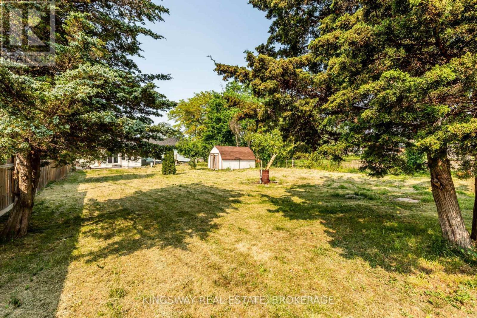 556 Barton Street E, Hamilton, ON - Outdoor