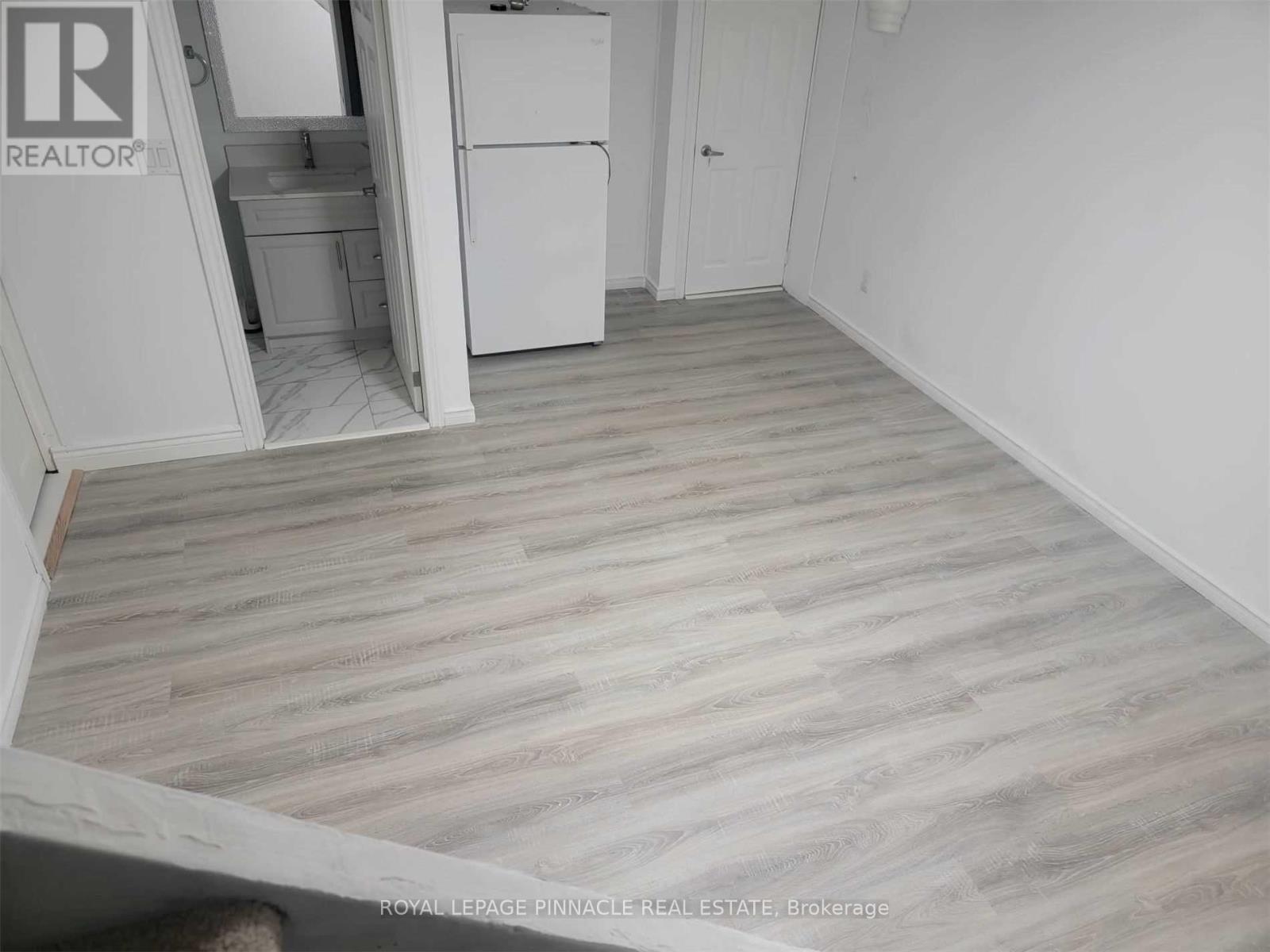733 Parkview Crescent, Cambridge, ON - Indoor Photo Showing Other Room