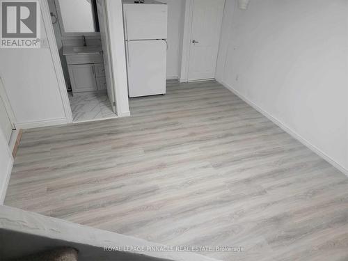 733 Parkview Crescent, Cambridge, ON - Indoor Photo Showing Other Room