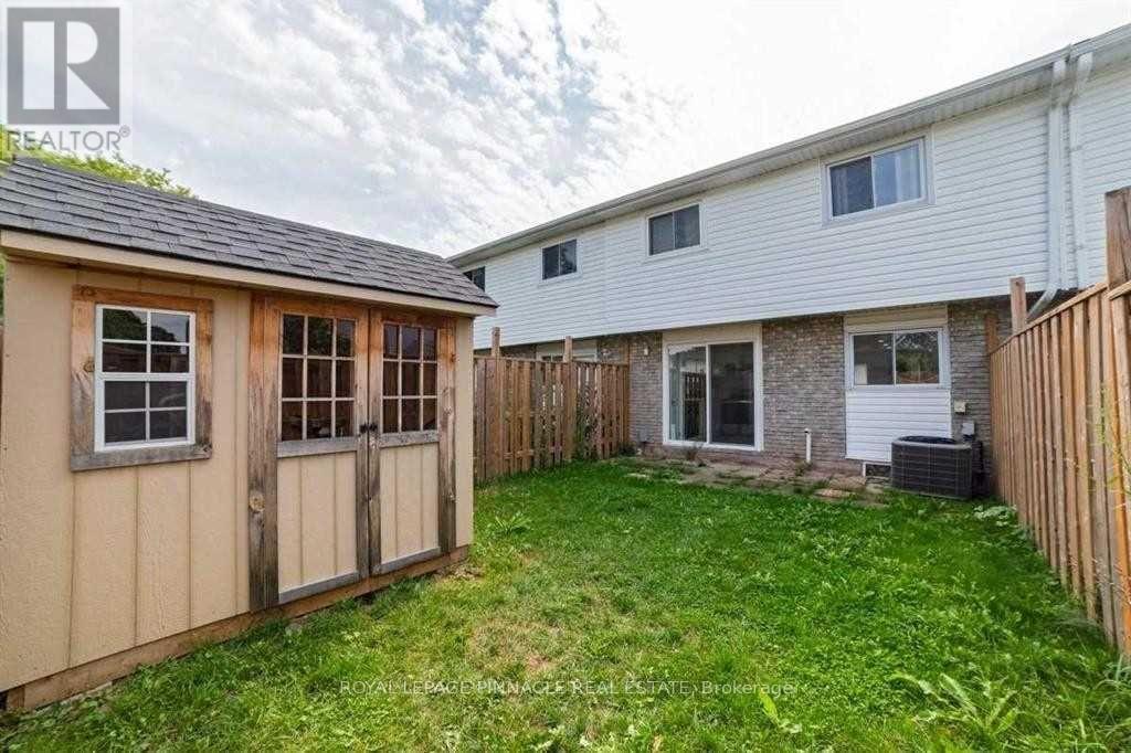 733 Parkview Crescent, Cambridge, ON - Outdoor With Exterior