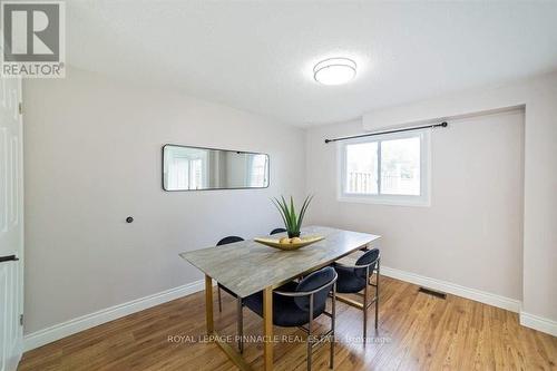 733 Parkview Crescent, Cambridge, ON - Indoor Photo Showing Dining Room