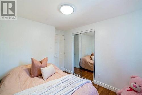 733 Parkview Crescent, Cambridge, ON - Indoor Photo Showing Bedroom