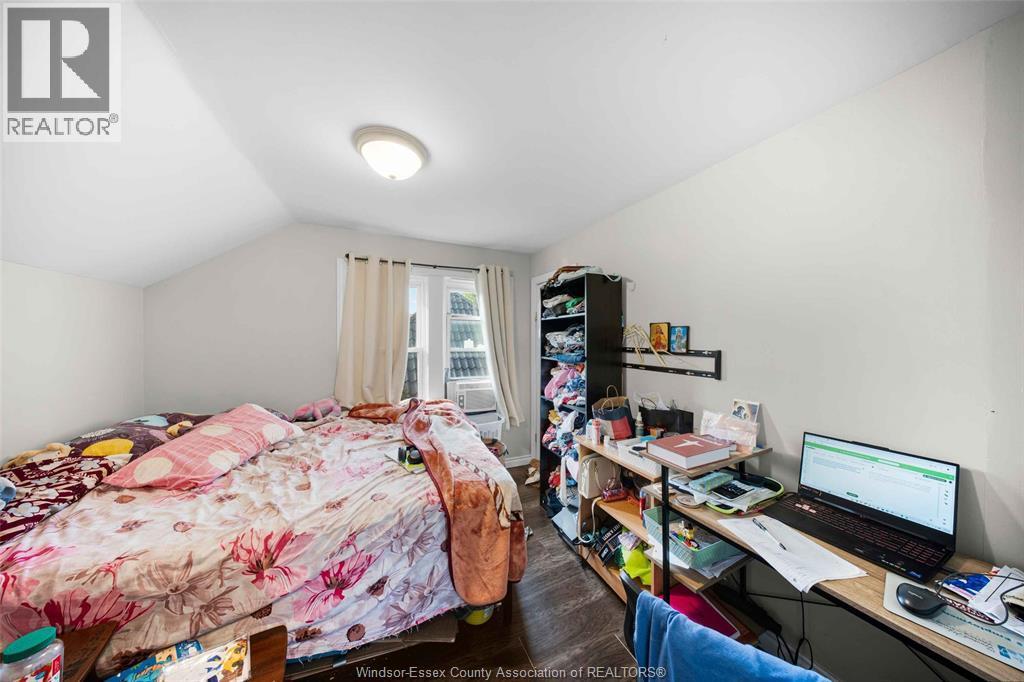 771 Chilver Road, Windsor, ON - Indoor Photo Showing Bedroom