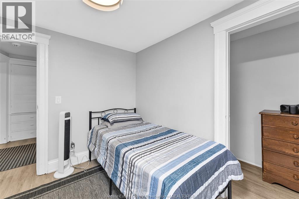 421 Elm Avenue, Windsor, ON - Indoor Photo Showing Bedroom