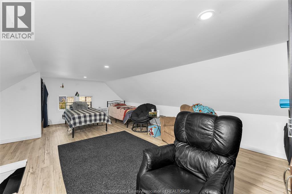 421 Elm Avenue, Windsor, ON - Indoor
