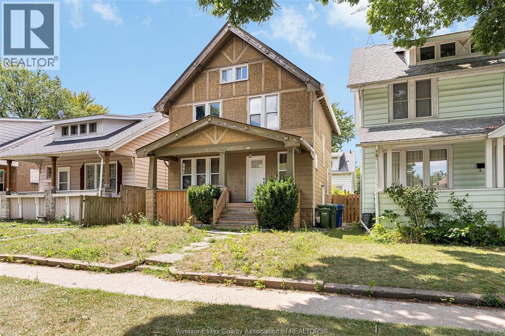 421 Elm Avenue, Windsor, ON - Outdoor With Deck Patio Veranda With Facade
