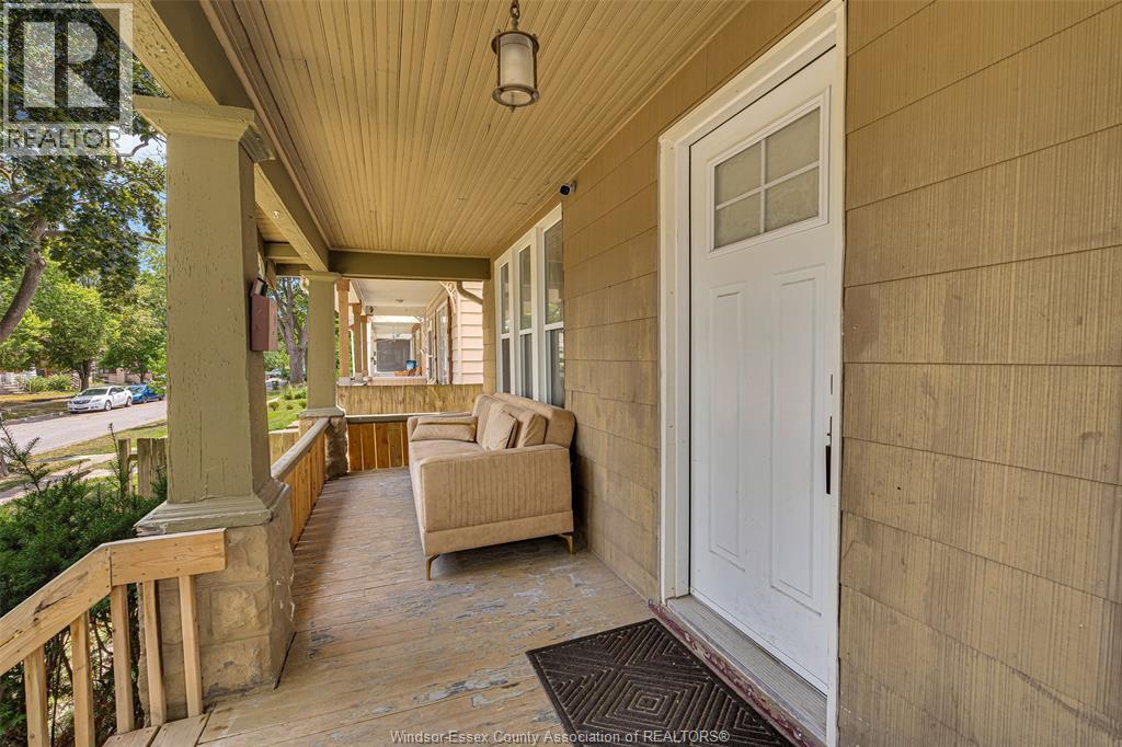 421 Elm Avenue, Windsor, ON - Outdoor With Deck Patio Veranda With Exterior