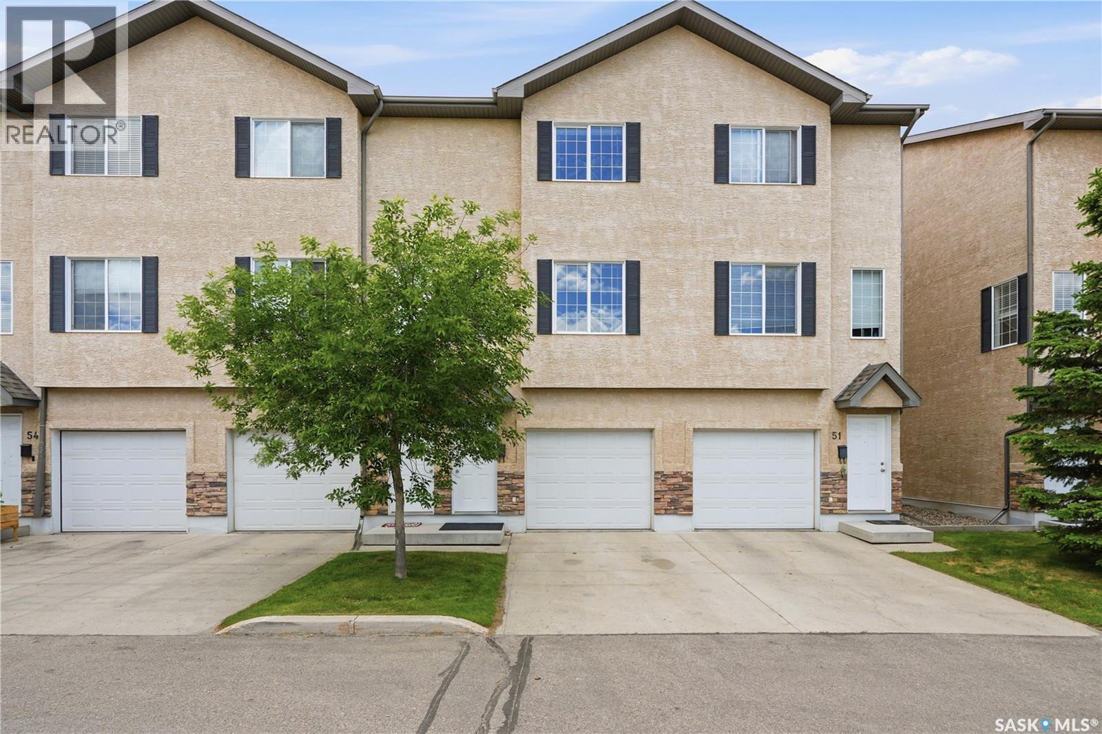52 118 Pawlychenko Lane, Saskatoon, SK - Outdoor With Facade
