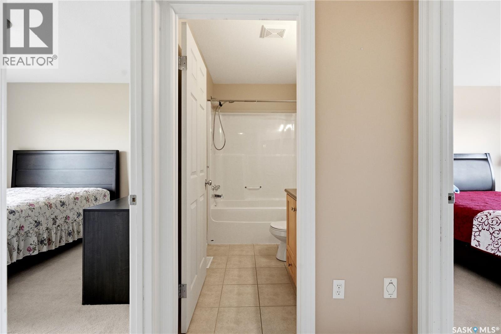 52 118 Pawlychenko Lane, Saskatoon, SK - Indoor