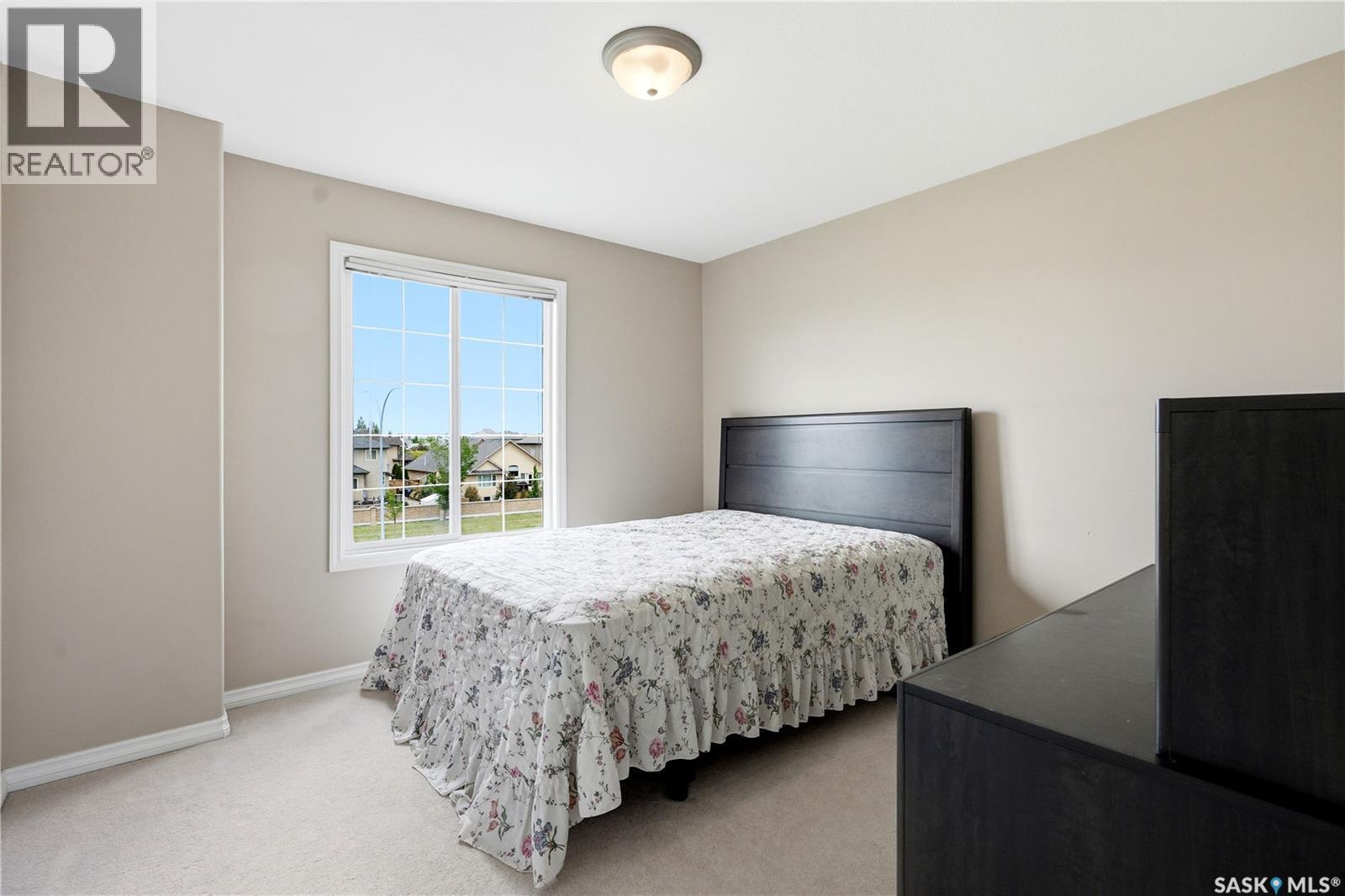 52 118 Pawlychenko Lane, Saskatoon, SK - Indoor Photo Showing Bedroom