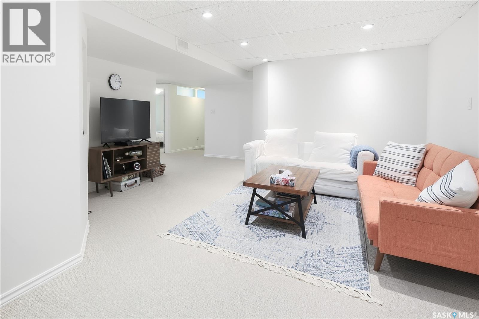 2206 Assiniboine Avenue E, Regina, SK - Indoor Photo Showing Other Room