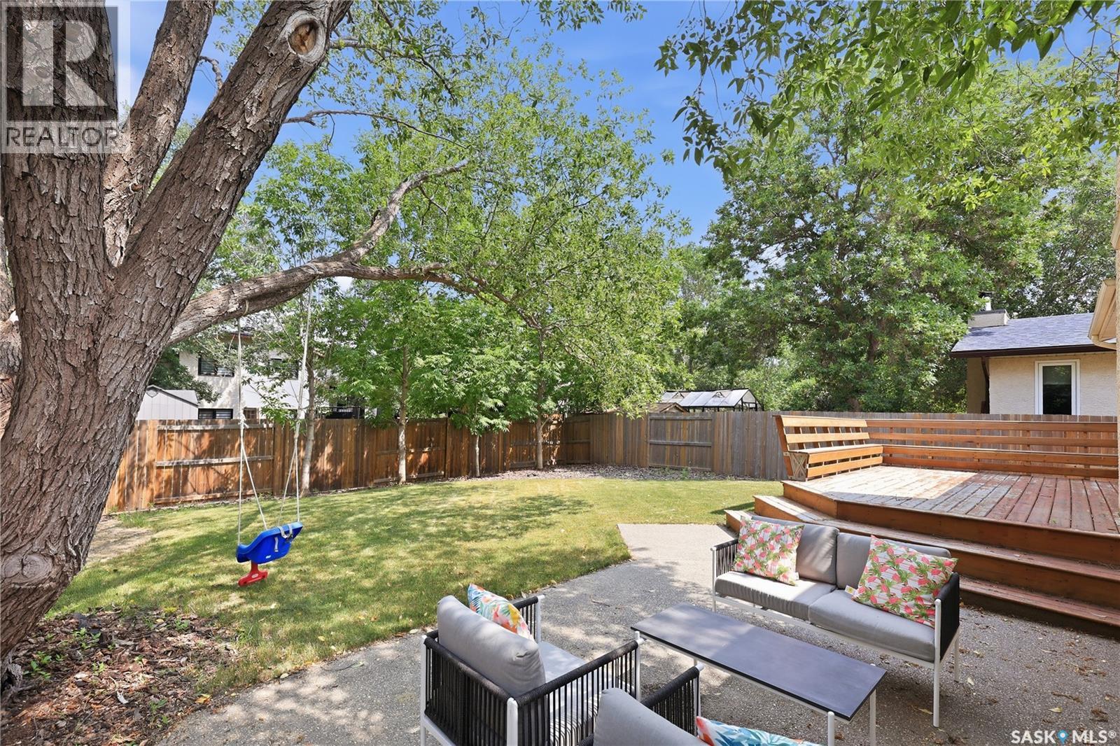 2206 Assiniboine Avenue E, Regina, SK - Outdoor