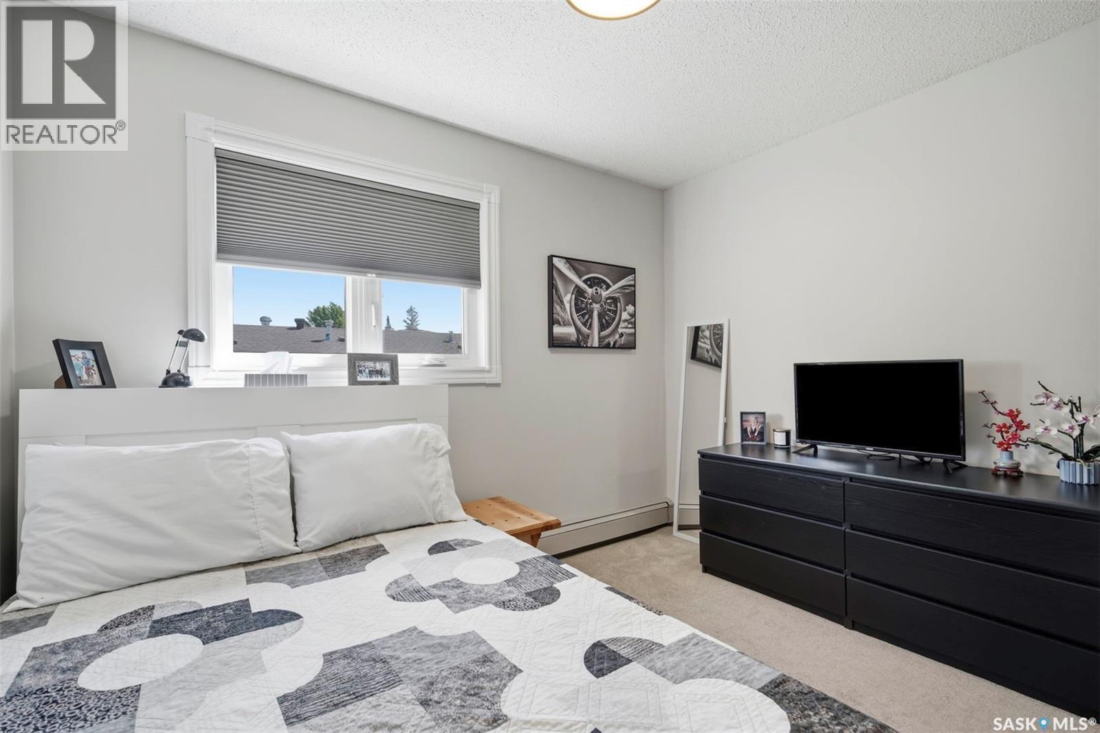 40 4219 Degeer Street, Saskatoon, SK - Indoor Photo Showing Bedroom