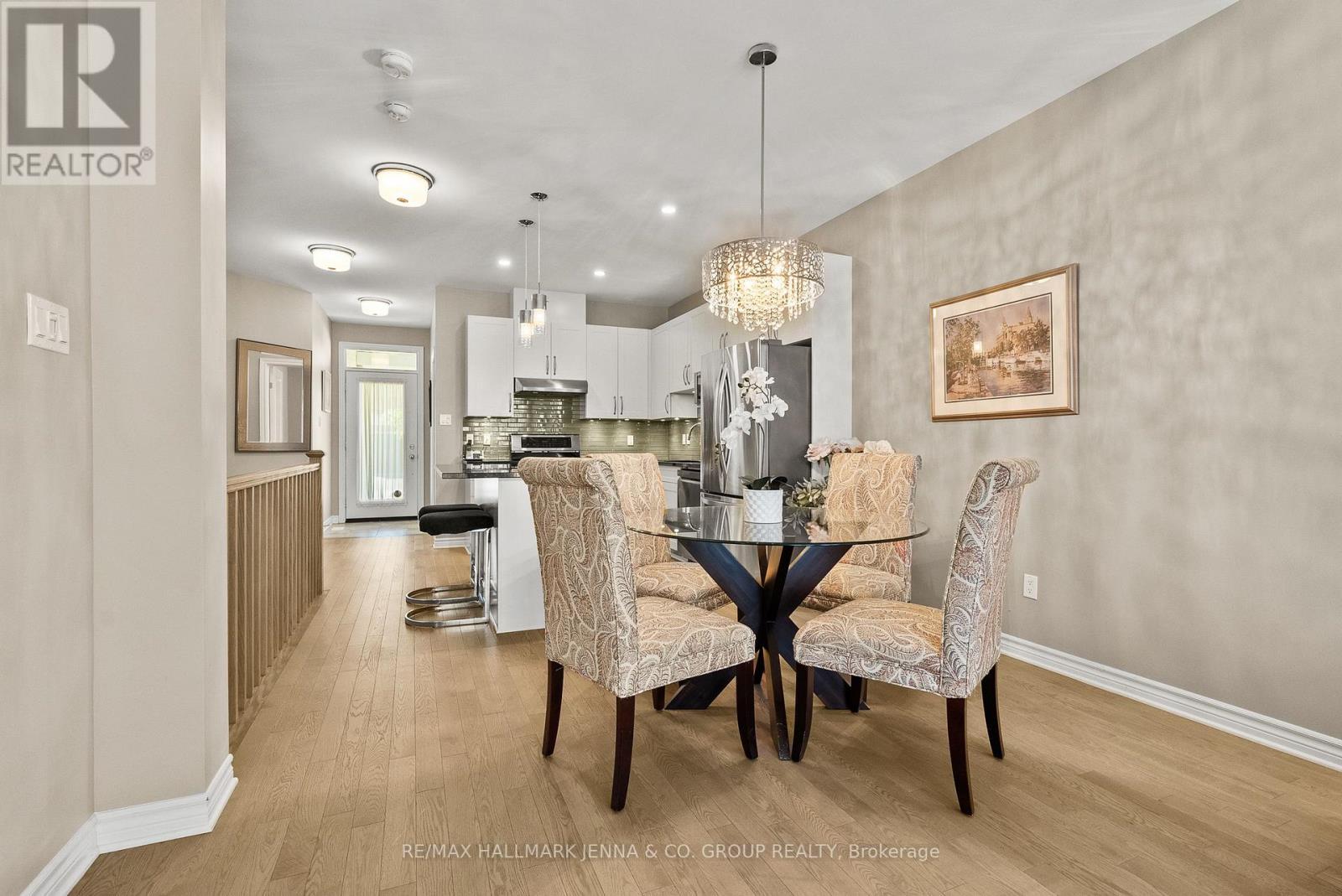 540 Silverbell Crescent, Ottawa, ON - Indoor Photo Showing Dining Room