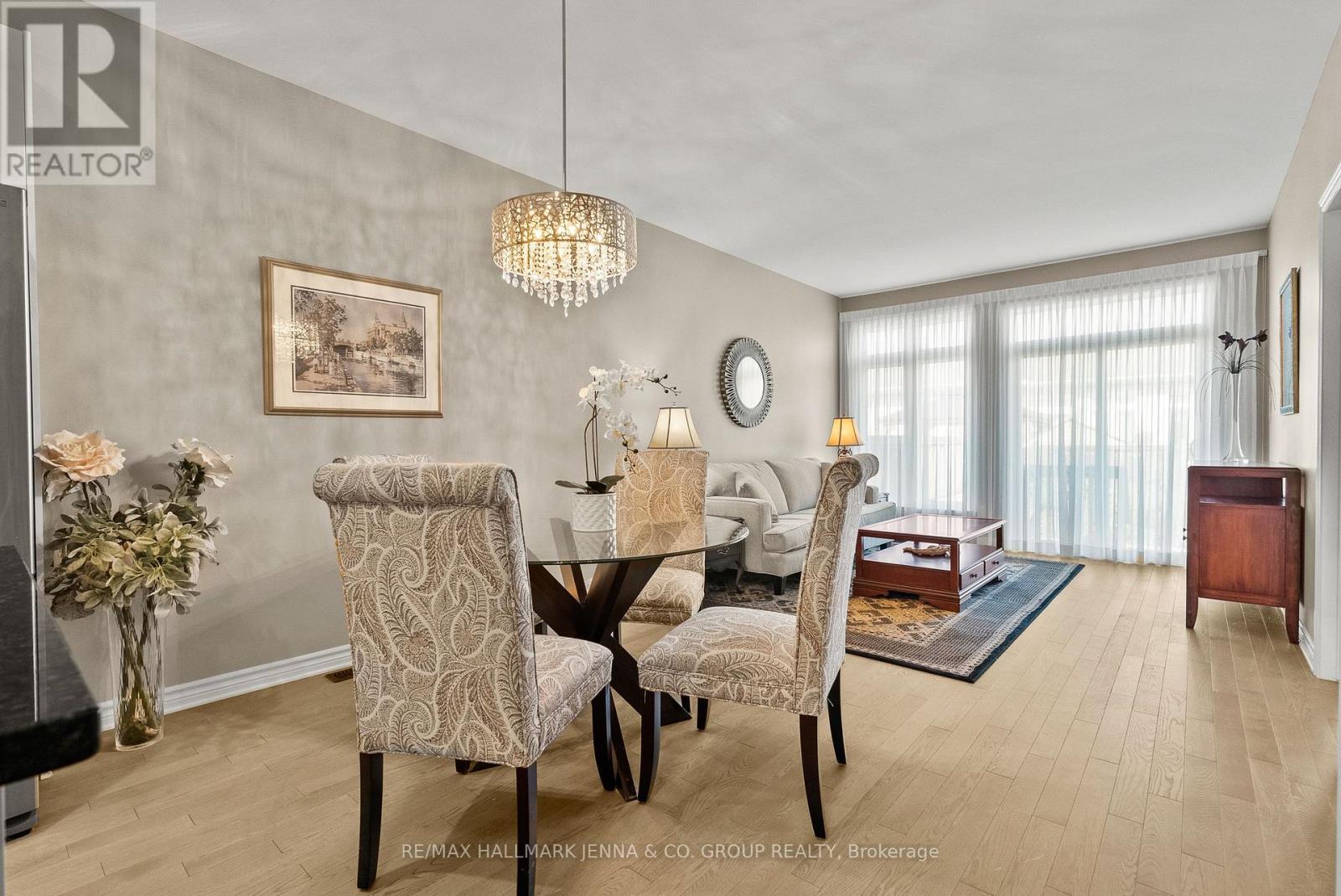 540 Silverbell Crescent, Ottawa, ON - Indoor Photo Showing Dining Room