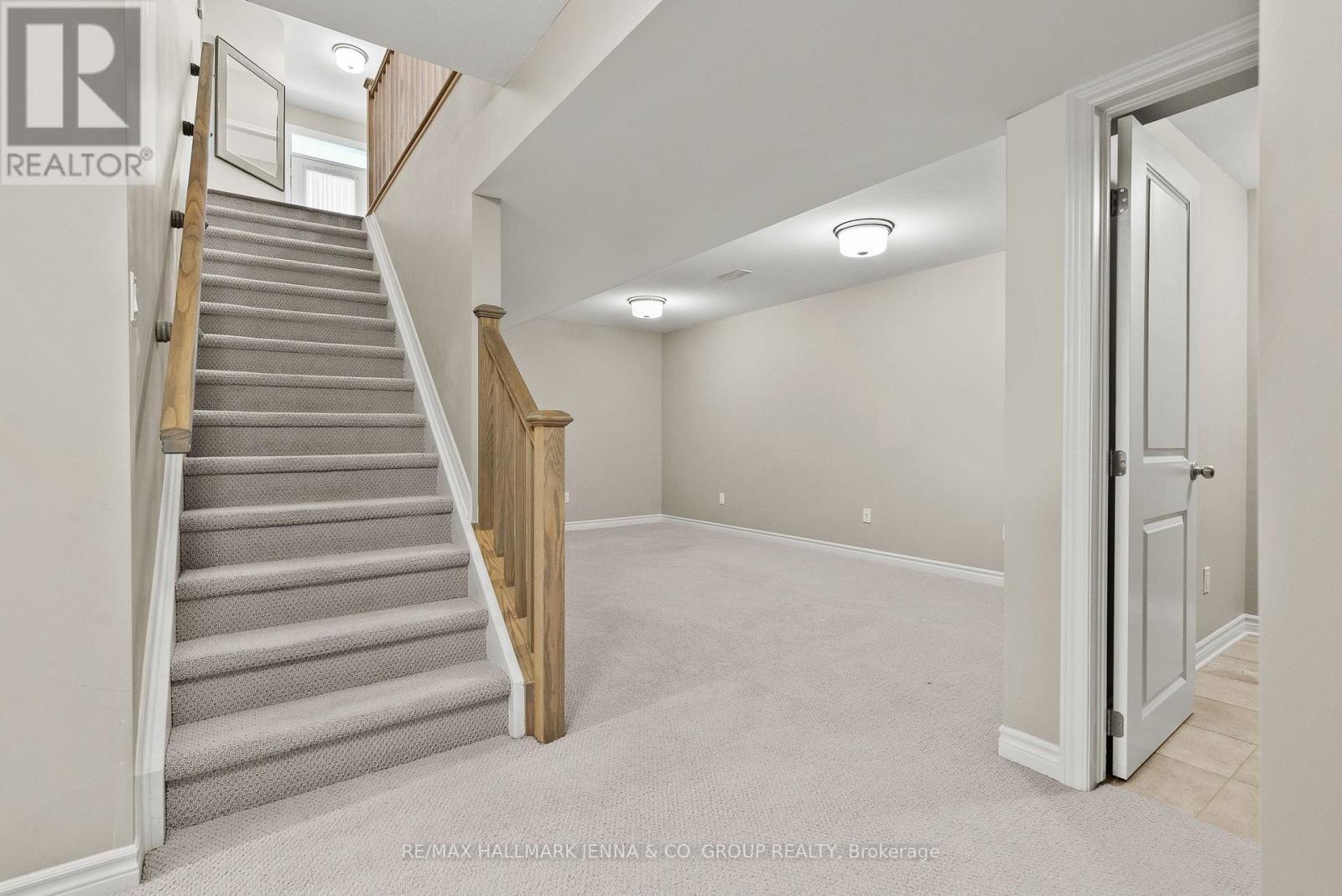 540 Silverbell Crescent, Ottawa, ON - Indoor Photo Showing Other Room