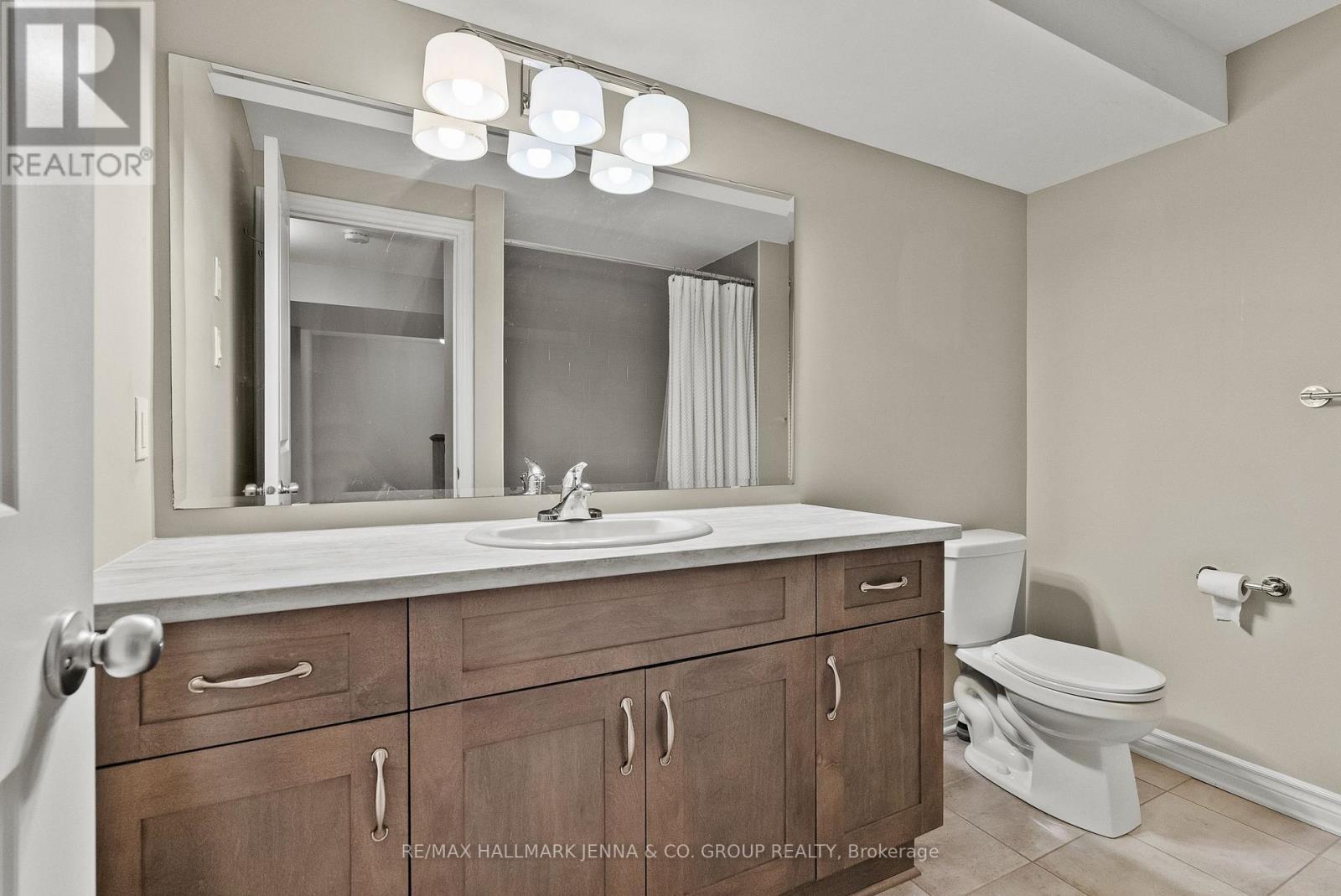 540 Silverbell Crescent, Ottawa, ON - Indoor Photo Showing Bathroom