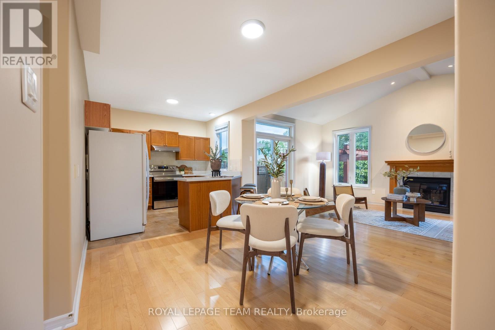 60 Woliston Crescent, Ottawa, ON - Indoor Photo Showing Dining Room With Fireplace