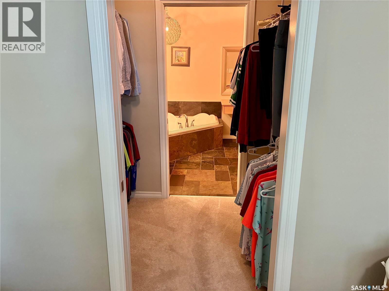 10170 Wascana Estates, Regina, SK - Indoor
