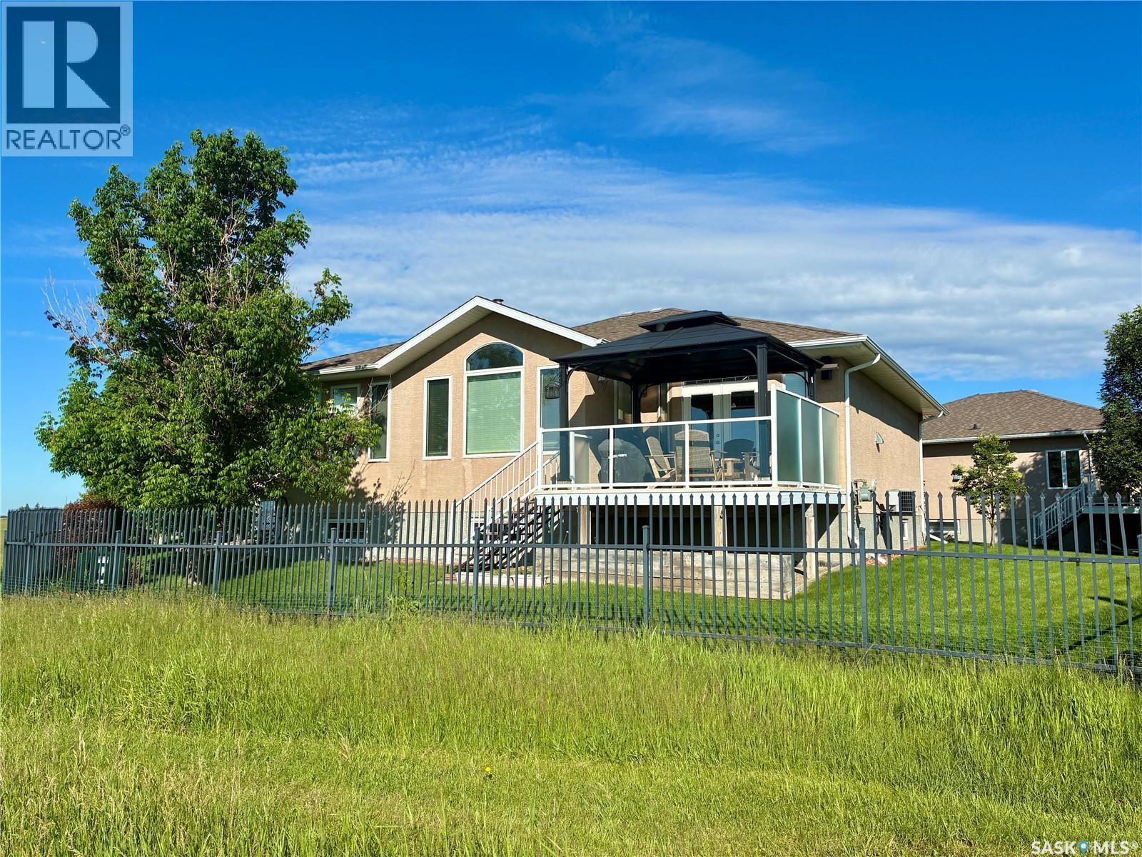 10170 Wascana Estates, Regina, SK - Outdoor