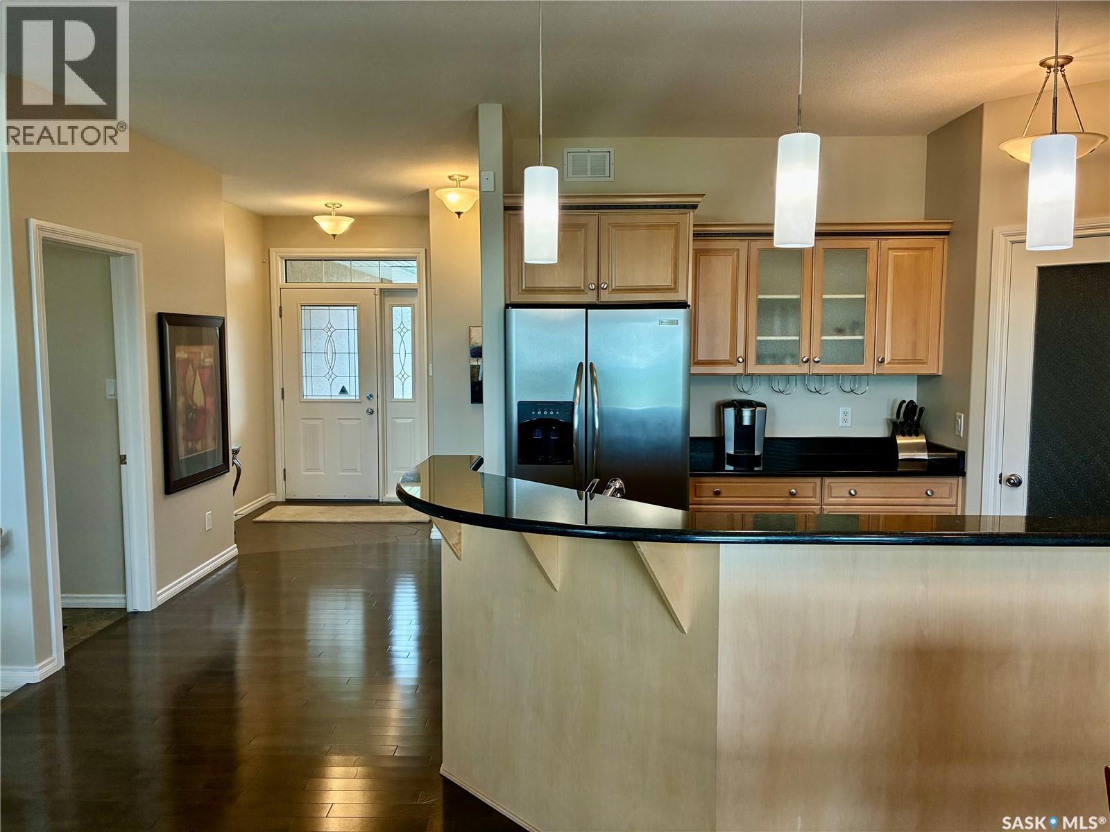 10170 Wascana Estates, Regina, SK - Indoor Photo Showing Kitchen