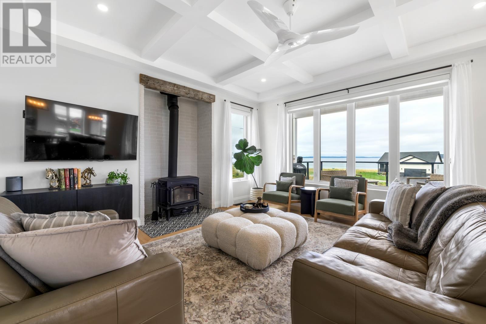 5 Kinglet Way, Conception Bay South, NL - Indoor Photo Showing Living Room With Fireplace