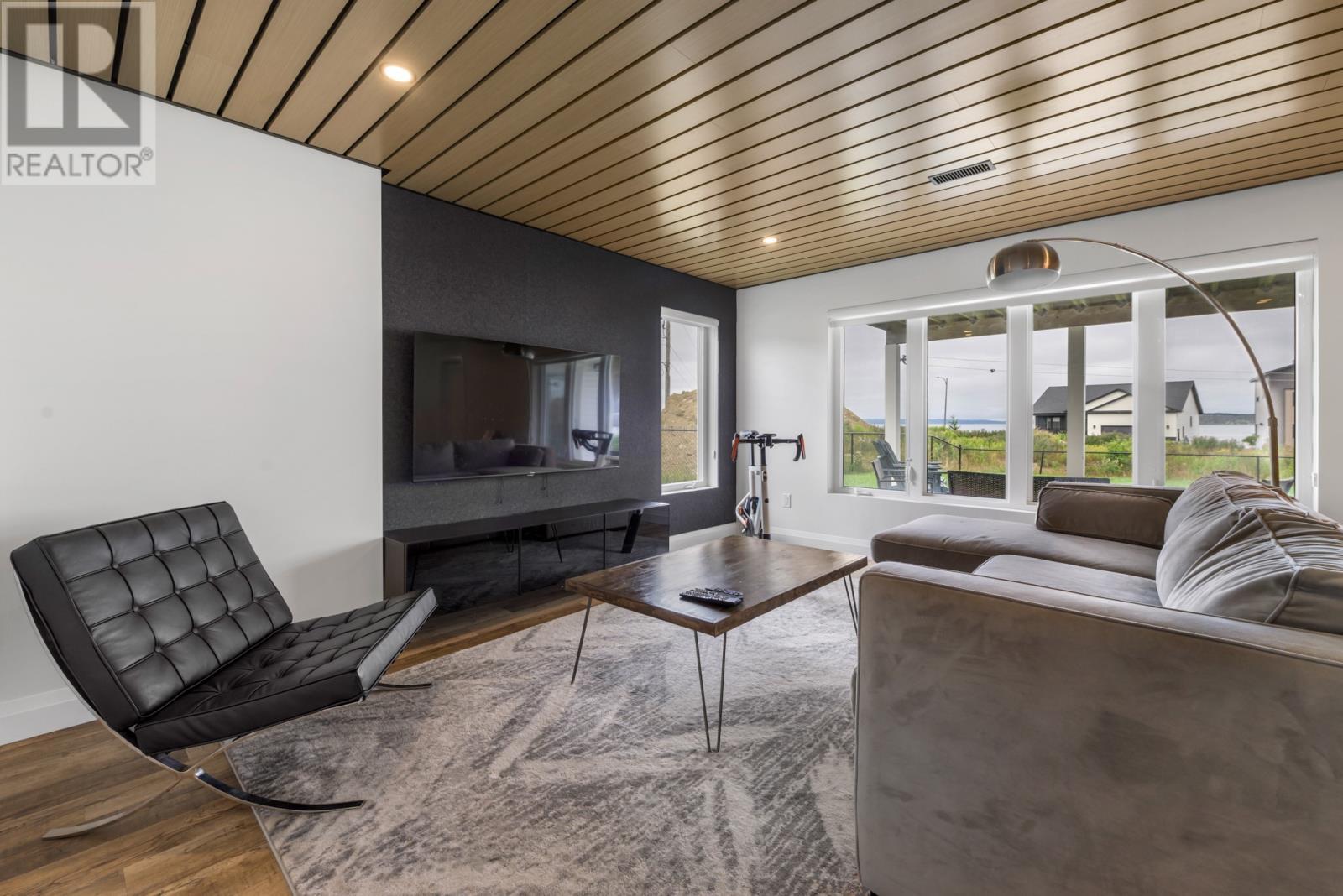 5 Kinglet Way, Conception Bay South, NL - Indoor Photo Showing Living Room