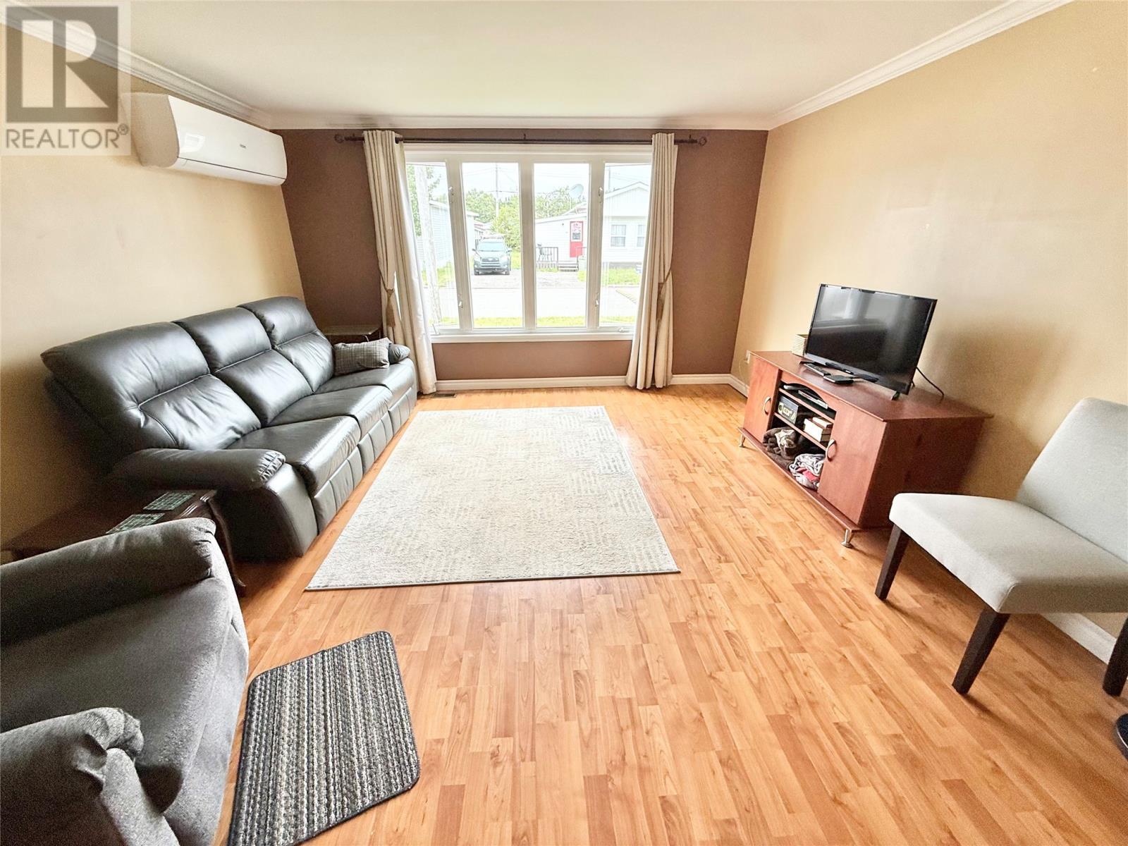 9 Eltero Park, Bishop'S Falls, NL - Indoor Photo Showing Living Room