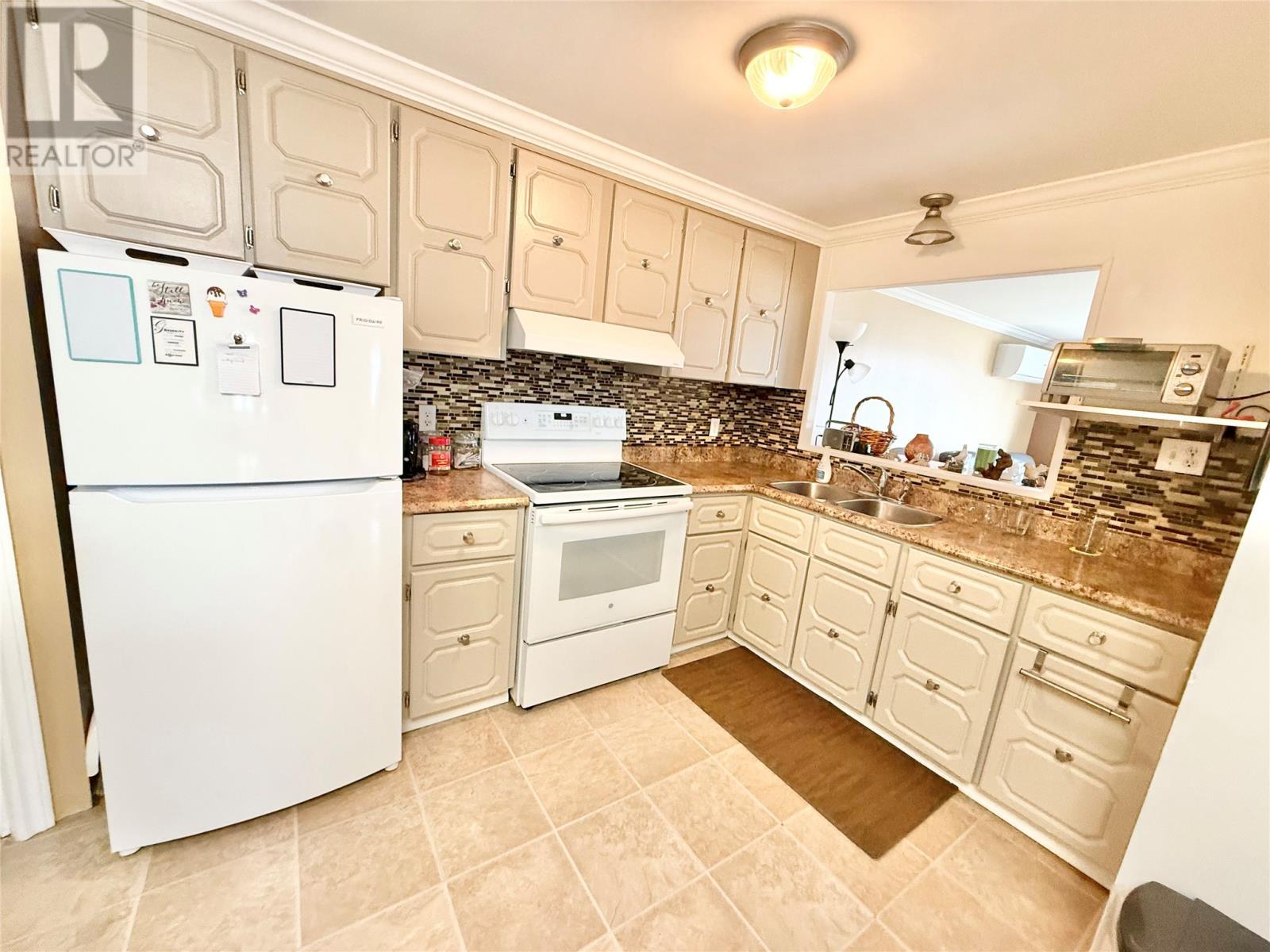 9 Eltero Park, Bishop'S Falls, NL - Indoor Photo Showing Kitchen With Double Sink