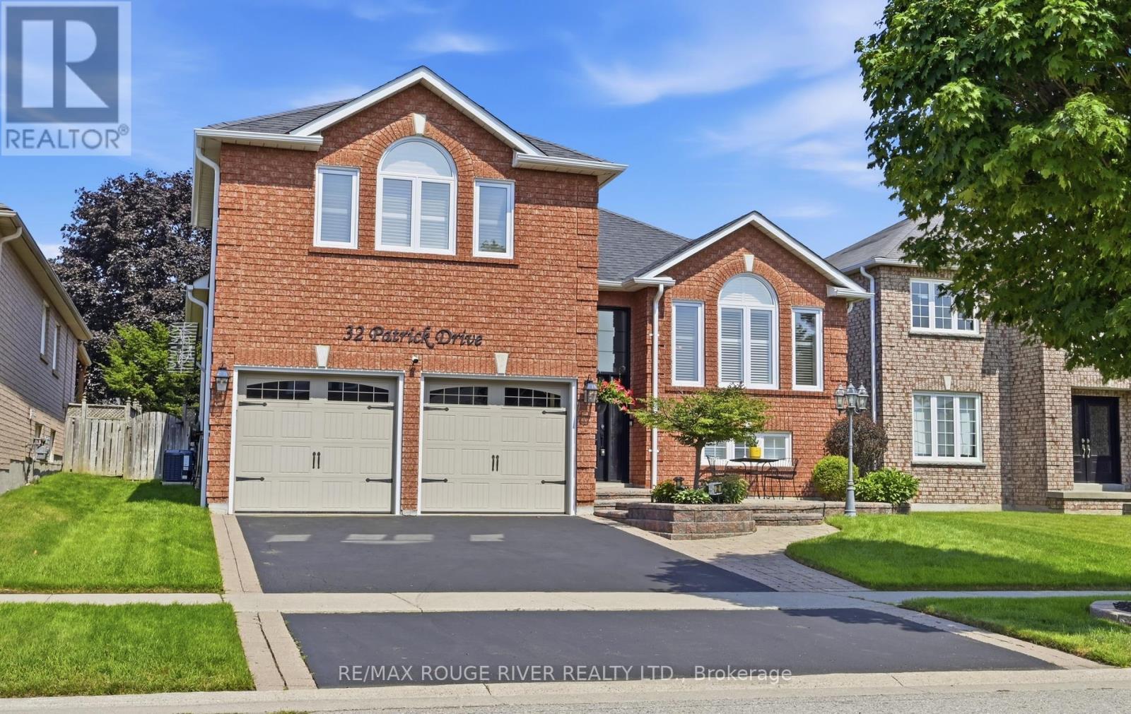 32 Patrick Drive, Whitby, ON - Outdoor With Facade