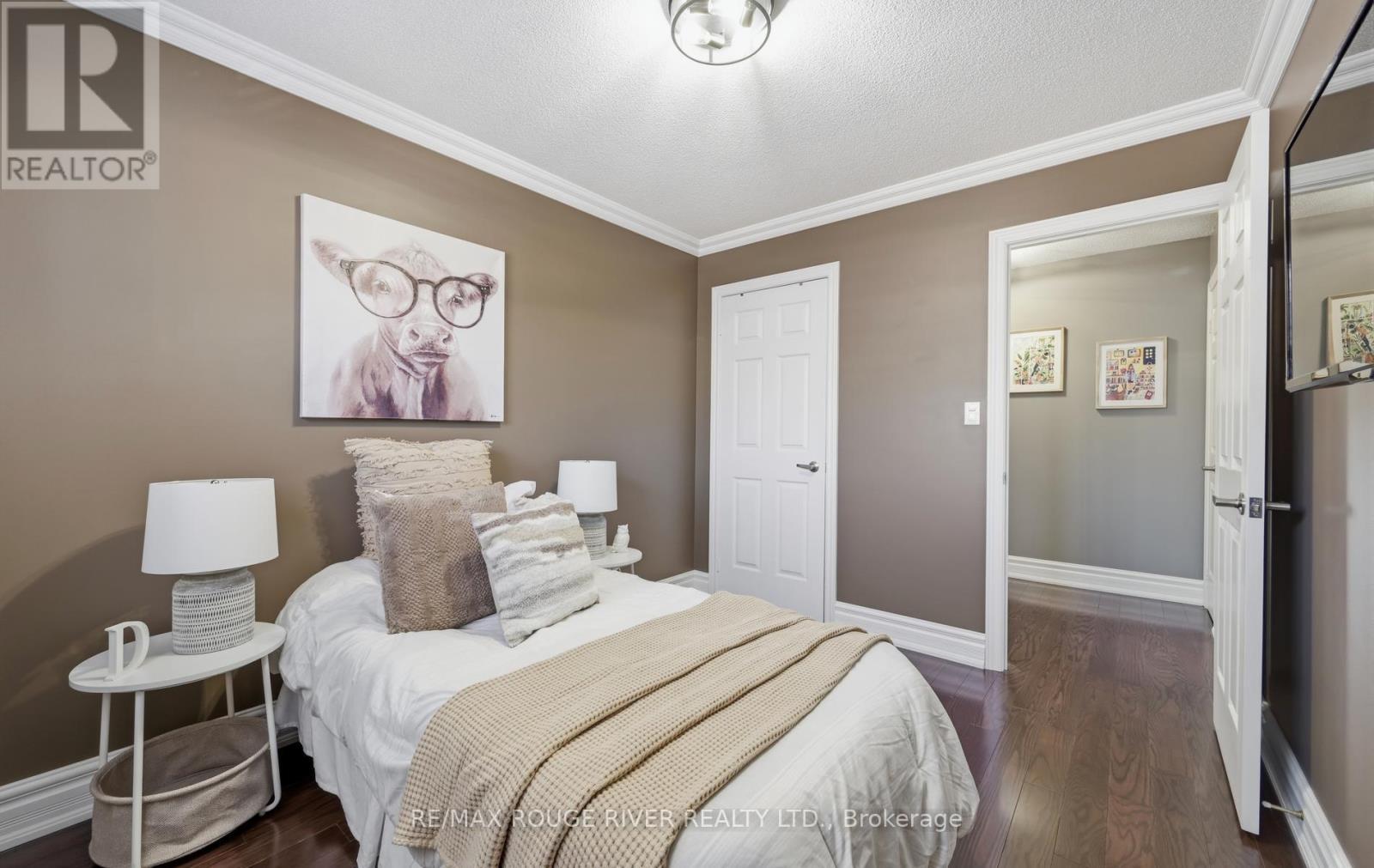 32 Patrick Drive, Whitby, ON - Indoor Photo Showing Bedroom