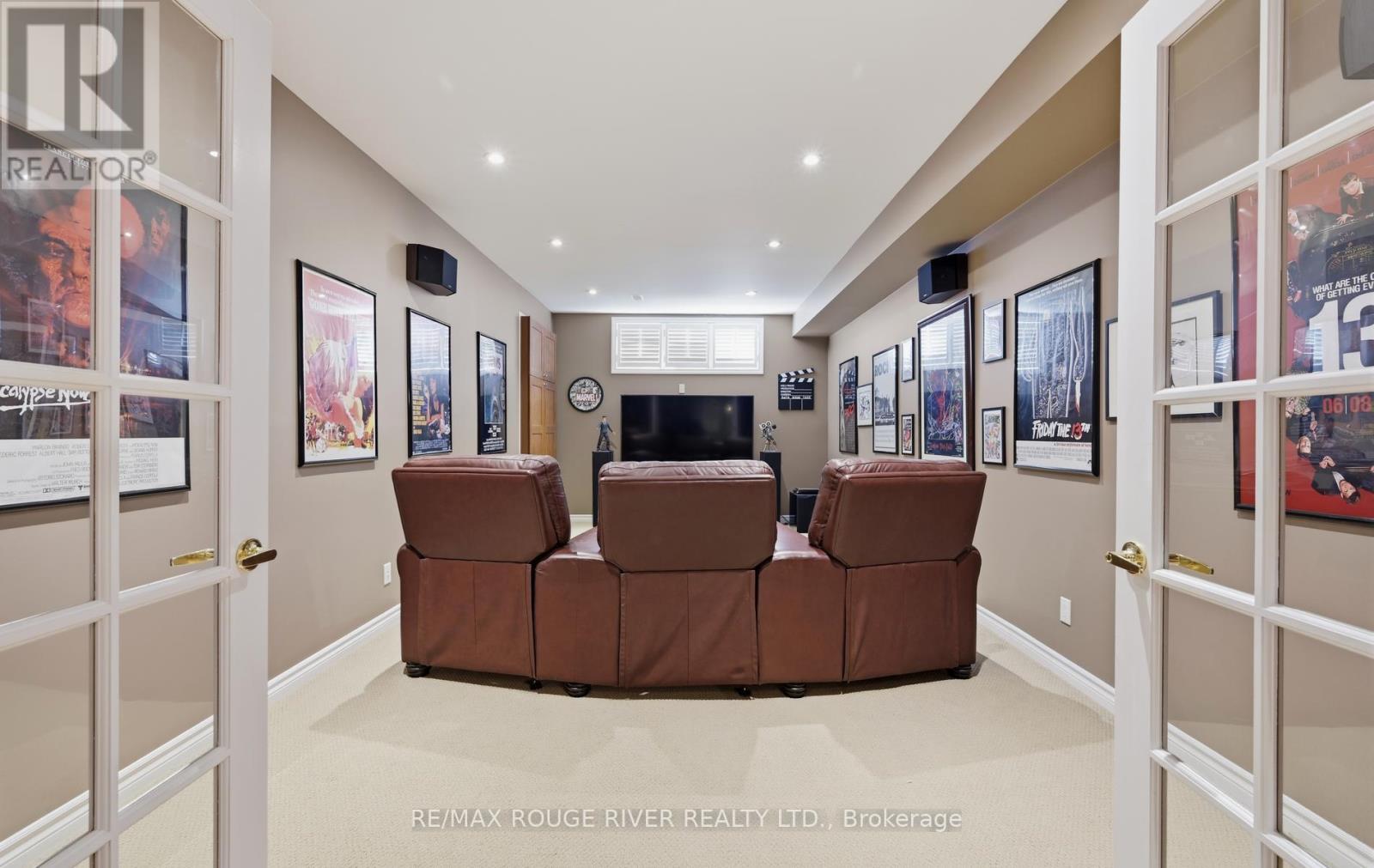 32 Patrick Drive, Whitby, ON - Indoor Photo Showing Other Room