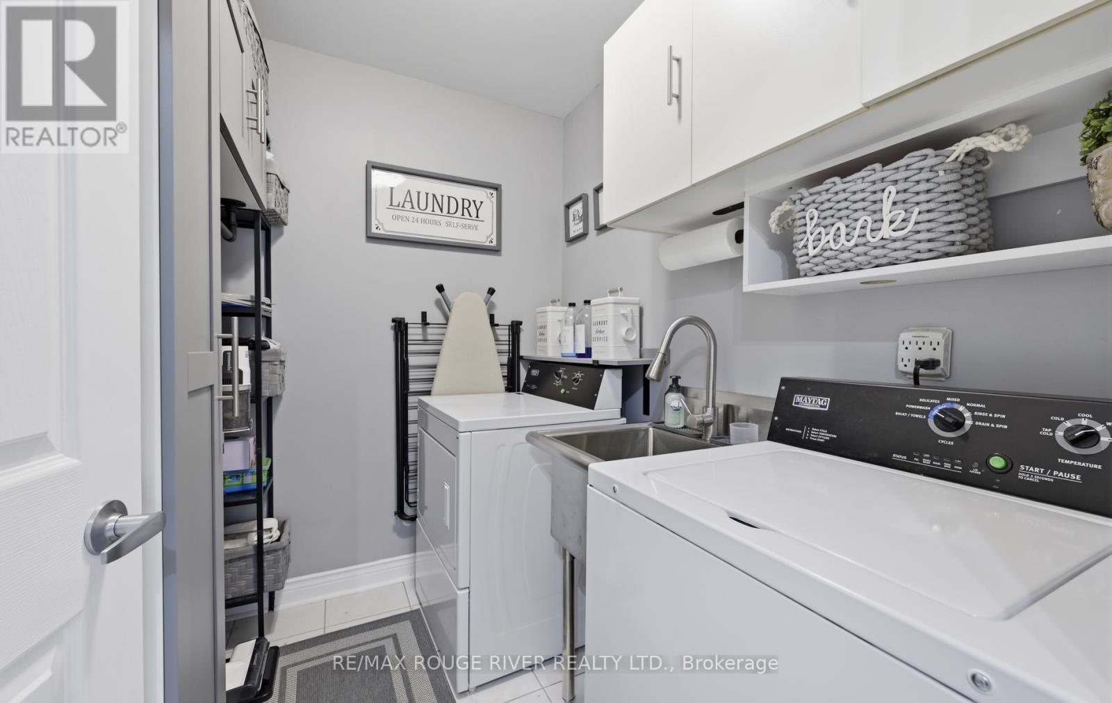32 Patrick Drive, Whitby, ON - Indoor Photo Showing Laundry Room