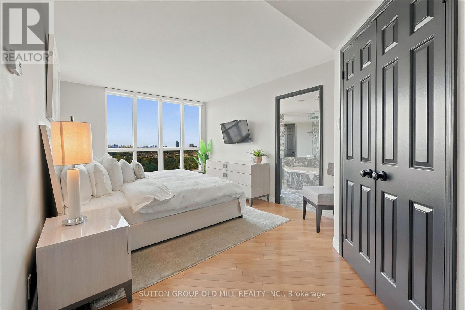 Primary Bedroom - 1908 - 2285 Lake Shore Boulevard W, Toronto, ON - Indoor Photo Showing Bedroom