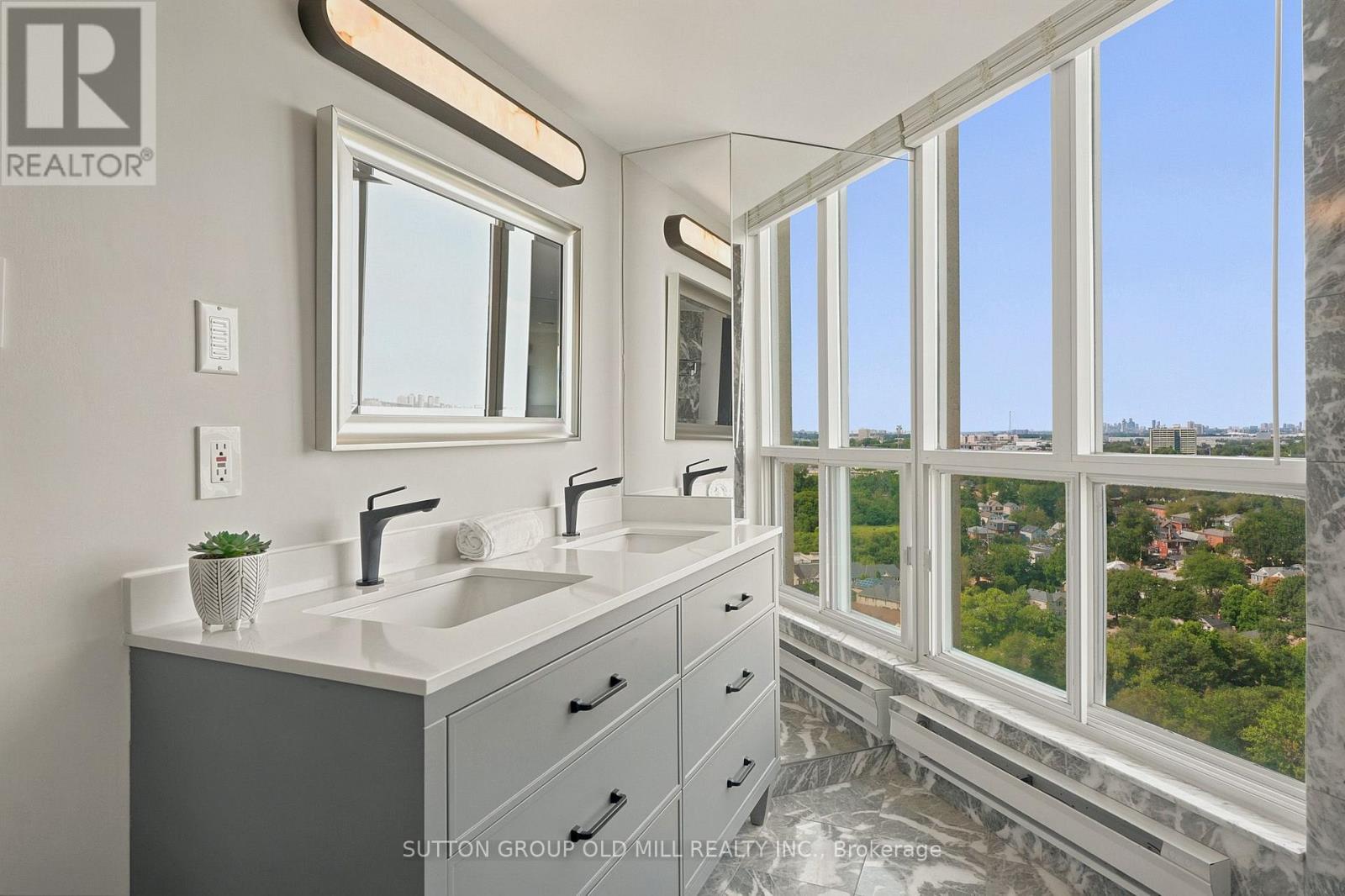 Primary Ensuite - 1908 - 2285 Lake Shore Boulevard W, Toronto, ON - Indoor Photo Showing Bathroom