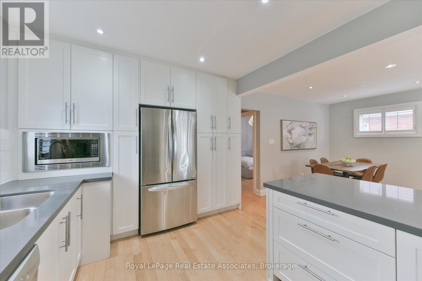 41 Ashbourne Drive, Toronto, ON - Indoor Photo Showing Kitchen