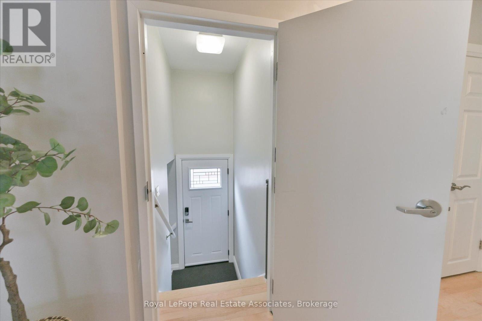 41 Ashbourne Drive, Toronto, ON - Indoor