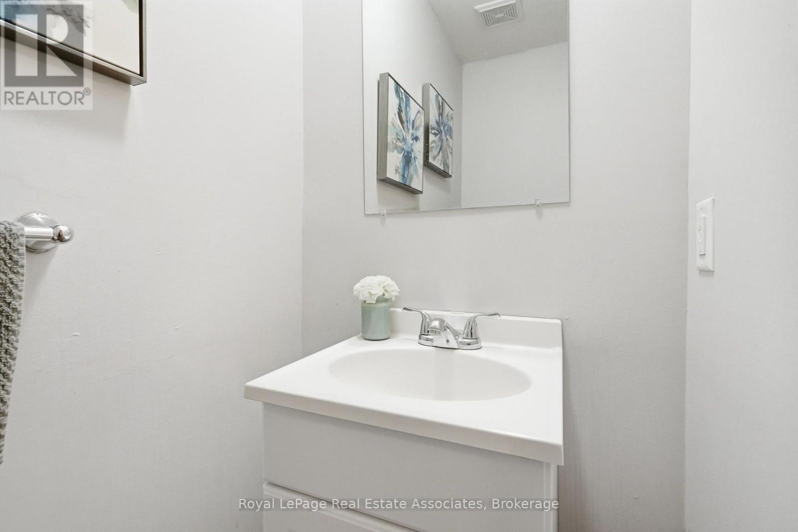 1 - 509 Quiet Place, Waterloo, ON - Indoor Photo Showing Bathroom