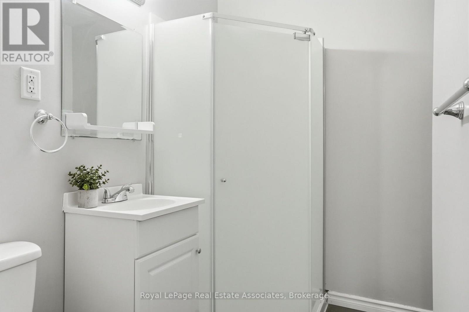 1 - 509 Quiet Place, Waterloo, ON - Indoor Photo Showing Bathroom